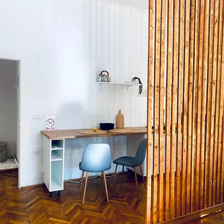 Interbelic-central Apartman *
